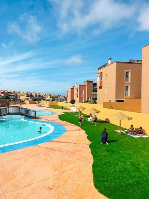Apartamento Casa Bamboo Corralejo, Espacioso, Piscina Y Parking Exterior foto